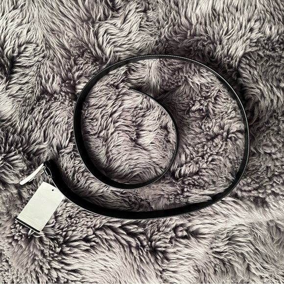 Prada Classic Black Leather Belt - Picture 5 of 8